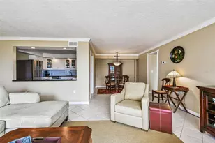 101 Benjamin Franklin Dr, Sarasota, FL 34236 - Photo 16