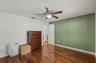 1308 Oakcrest Dr, Brandon, FL 33510 - Photo 10