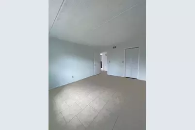 2846 Somerset Park Drive #203, Tampa, FL 33613 - Photo 10