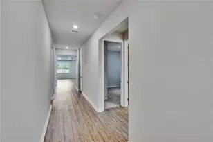 4622 Dover Bluff Ct, Valrico, FL 33594 - Photo 2