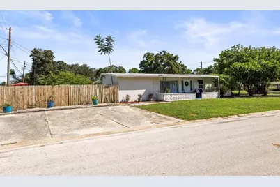 7101 35th Avenue N, Saint Petersburg, FL 33710 - Photo 1