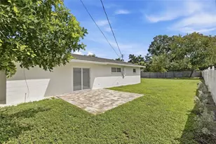 542 59th Way S, Saint Petersburg, FL 33707 - Photo 16