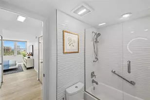 400 Island Way, Clearwater Beach, FL 33767 - Photo 20