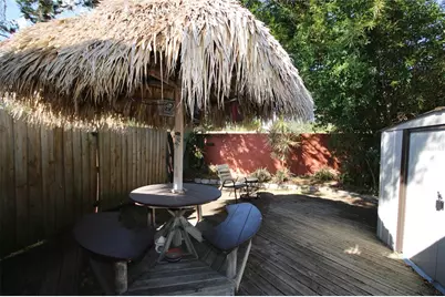 2084 Sunset Grove Lane, Clearwater, FL 33765 - Photo 18