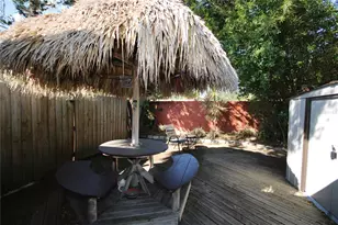 2084 Sunset Grove Ln, Clearwater, FL 33765 - Photo 18