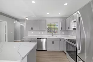 1713 Carnegie Cir, Tampa, FL 33619 - Photo 14