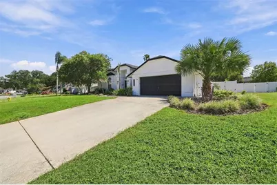 2722 Buckhorn Oaks Drive, Valrico, FL 33594 - Photo 2
