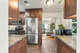 2495 34th Ave N, Saint Petersburg, FL 33713 - Photo 12