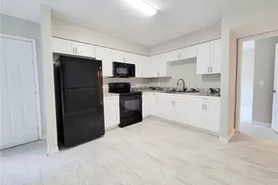 [Address not provided], Tampa, FL 33612 - Photo 10