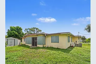 562 E Tarpon Boulevard NW, Port Charlotte, FL 33952 - Photo 22