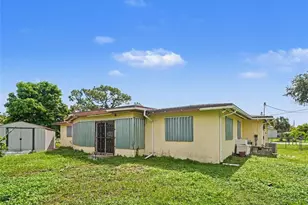 562 E Tarpon Blvd NW, Port Charlotte, FL 33952 - Photo 22