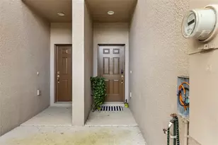 4741 White Sanderling Ct, Tampa, FL 33619 - Photo 8