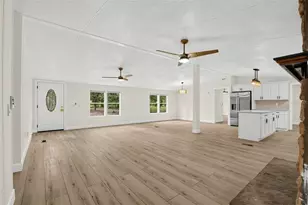 124 Hour Glass Cir, Hawthorne, FL 32640 - Photo 6