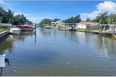 1658 Indian Rocks Road S, Largo, FL 33774 - Photo 12