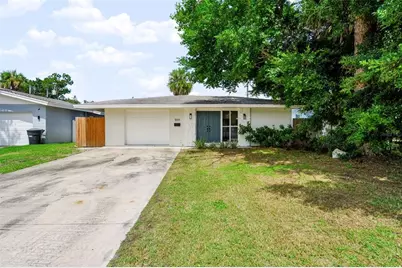 1849 New Hampshire Avenue NE, Saint Petersburg, FL 33703 - Photo 1