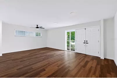 1849 New Hampshire Avenue NE, Saint Petersburg, FL 33703 - Photo 18