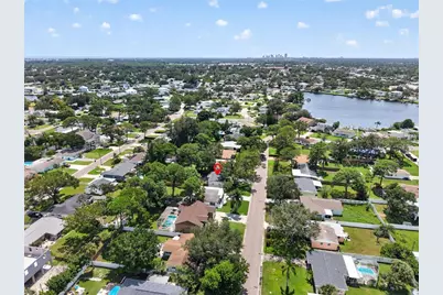 9025 1st Street NE, Saint Petersburg, FL 33702 - Photo 30