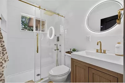 9025 1st Street NE, Saint Petersburg, FL 33702 - Photo 20