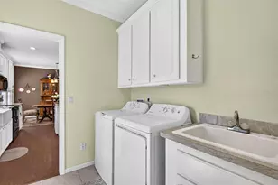 10006 Evanston Ln, Wesley Chapel, FL 33545 - Photo 16