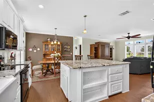 10006 Evanston Ln, Wesley Chapel, FL 33545 - Photo 10