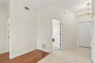 316 8th St S, Saint Petersburg, FL 33701 - Photo 26