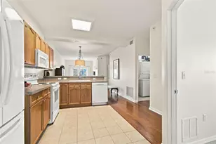 316 8th St S, Saint Petersburg, FL 33701 - Photo 4