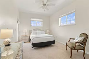 316 8th St S, Saint Petersburg, FL 33701 - Photo 14