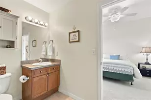 316 8th St S, Saint Petersburg, FL 33701 - Photo 24