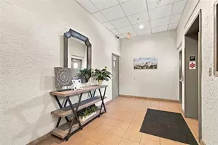 316 8th St S, Saint Petersburg, FL 33701 - Photo 2