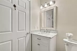 316 8th St S, Saint Petersburg, FL 33701 - Photo 16