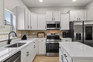 2729 Walden Woods Dr, Plant City, FL 33566 - Photo 6