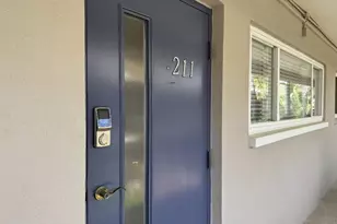 212 S Church Ave, Tampa, FL 33609 - Photo 2