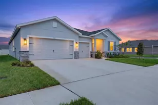 3917 Harvest Hearth Pl, Plant City, FL 33565 - Photo 1