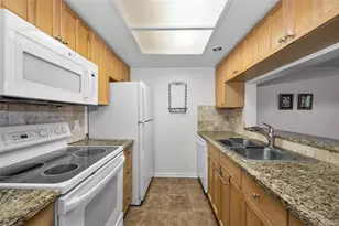 13612 S Village Dr, Tampa, FL 33618 - Photo 8