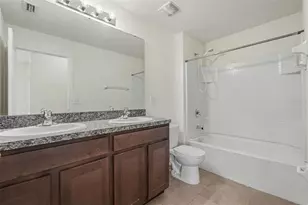 7796 Tuscan Bay Cir, Wesley Chapel, FL 33545 - Photo 22