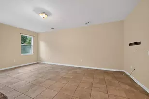 11601 Tangle Stone Dr, Gibsonton, FL 33534 - Photo 4
