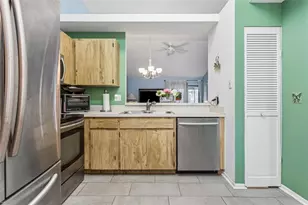 12602 Castle Hill Dr, Tampa, FL 33624 - Photo 10
