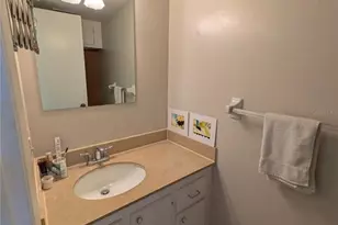 4885 1st St NE, Saint Petersburg, FL 33703 - Photo 14
