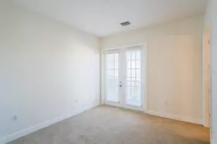 390 Newbury Pl N, Saint Petersburg, FL 33716 - Photo 32