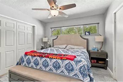 11006 N Oakleaf Avenue, Tampa, FL 33612 - Photo 12