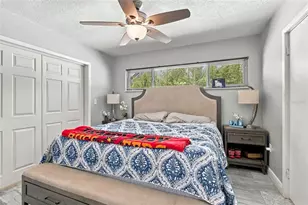 11006 N Oakleaf Ave, Tampa, FL 33612 - Photo 12