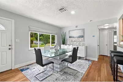 11006 N Oakleaf Avenue, Tampa, FL 33612 - Photo 6