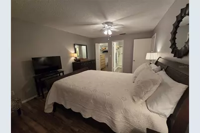6080 80th Street N #102, Saint Petersburg, FL 33709 - Photo 32