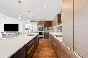 175 1st St S, Saint Petersburg, FL 33701 - Photo 12