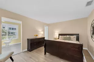 2960 59th Street S, Gulfport, FL 33707 - Photo 20