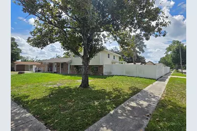 7710 W Hanna Avenue, Tampa, FL 33615 - Photo 2