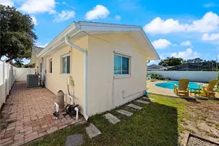13655 Las Palmas Dr, Largo, FL 33774 - Photo 28
