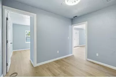 8143 Overlook Place NE, Saint Petersburg, FL 33702 - Photo 16