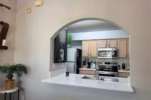 18120 Paradise Point Dr, Tampa, FL 33647 - Photo 4