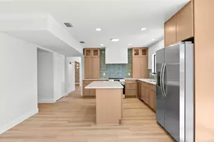 16523 Foothill Dr, Tampa, FL 33624 - Photo 32